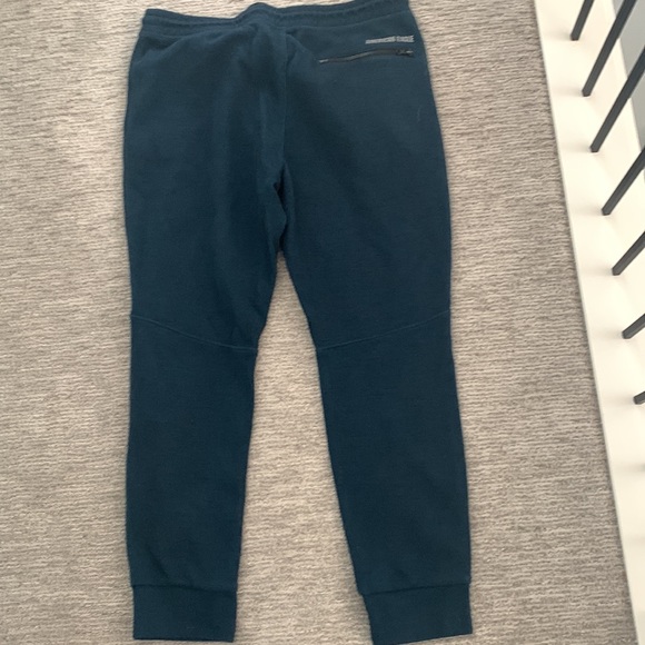 American Eagle fleece joggers. Gently used, in excellent condition. - Picture 2 of 2